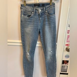 Lucky brand low rise skinny medium wash